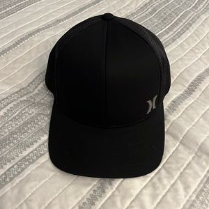 Hurley snap back trucker hat